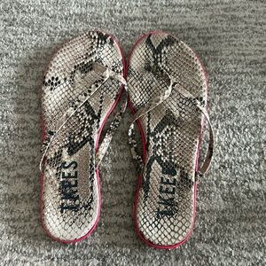 Tkees snake skin neon pink highlighter Flip Flops 6